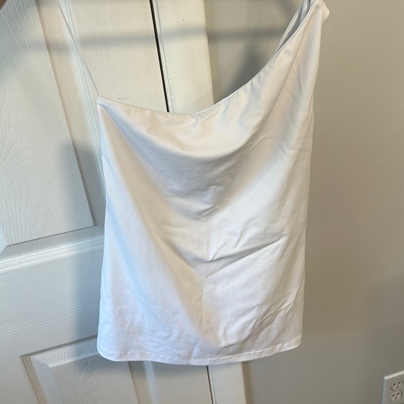 Susana Monaco Revolve One Shoulder White Tank medium - Picture 1 of 5